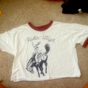 Cute vintage, cropped cowgirl shirt.